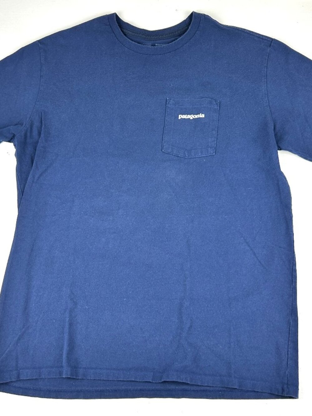 Patagonia Responsibili-Tee Pocket T-Shirt Men's M Navy Angry Waves Crashing